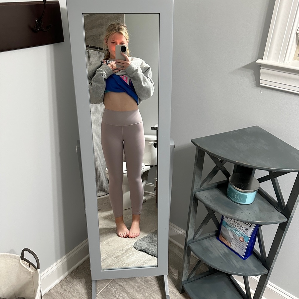 light pink lulu leggings